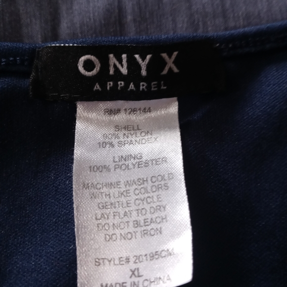 Onyx Apparel Women’s Navy Blue Lace Overlay Top Keyhole Neck Gem size XL - Picture 5 of 6
